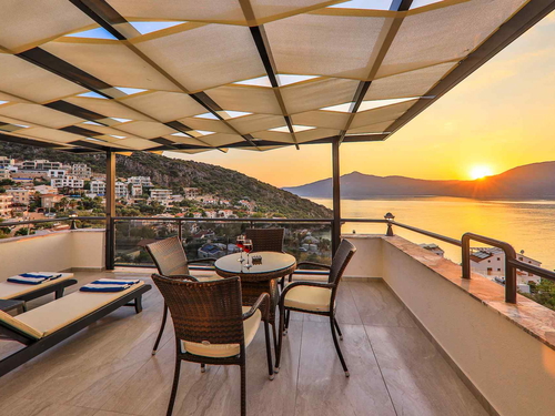  gece  -  Kasım
  | Kalkan’da Deniz Manzaralı Lüks Villa, Merkezi Konumda Rüya Tatil